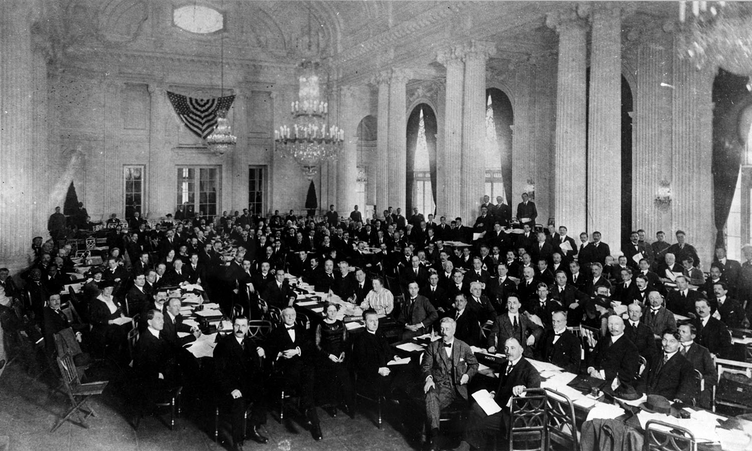 1° Conferenza internazionale del lavoro, Delegati in seduta plenaria a Washington DC, Archivi storici OIL, 1919.